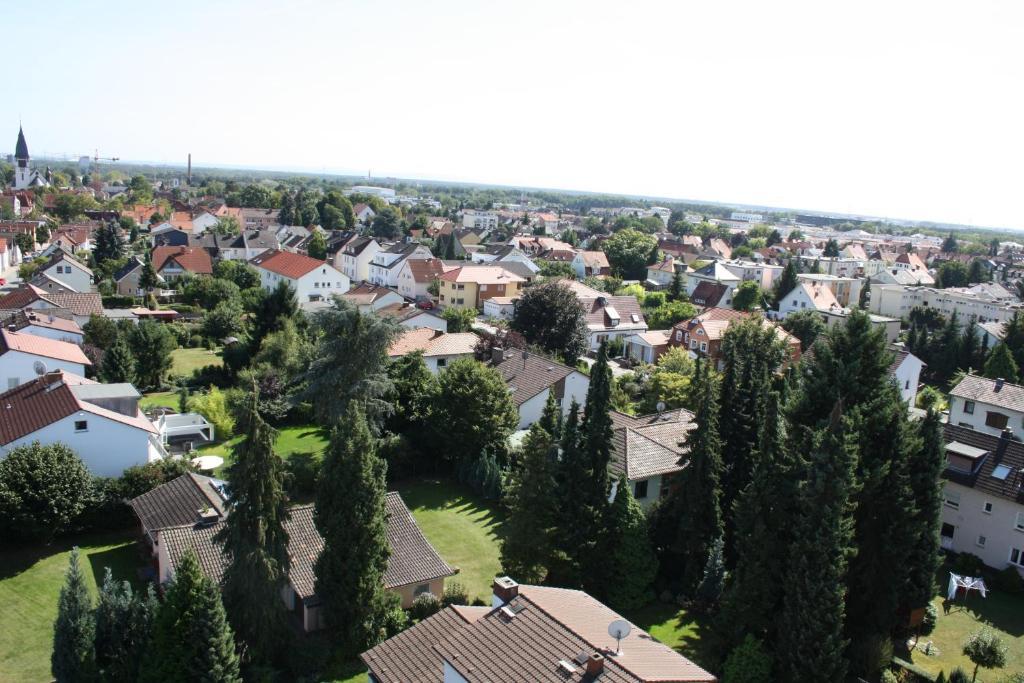 Hotel am Schwimmbad Hattersheim am Main Exterior foto