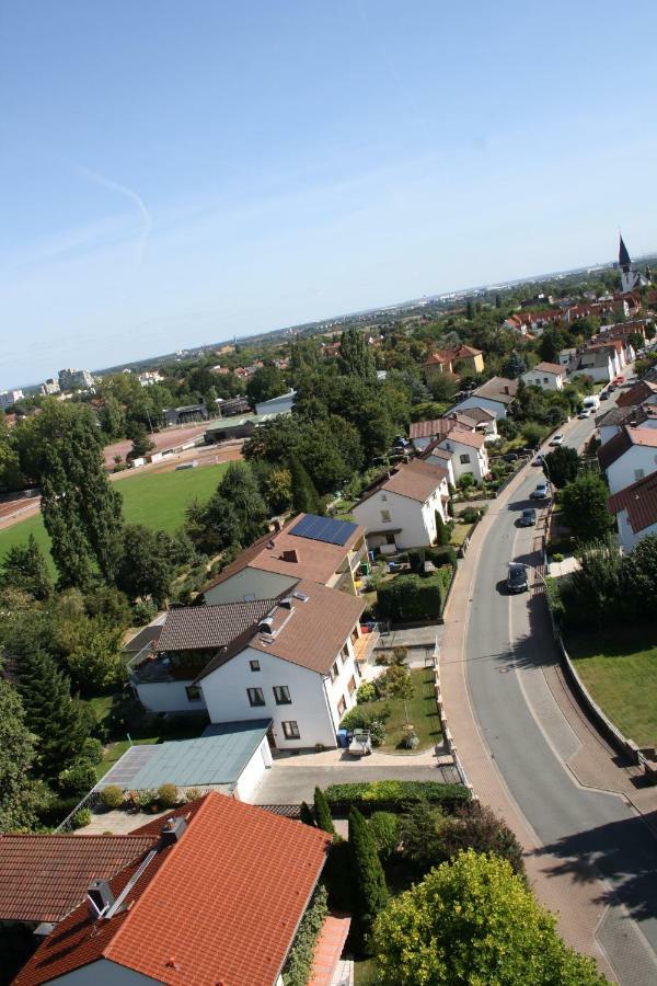 Hotel am Schwimmbad Hattersheim am Main Exterior foto